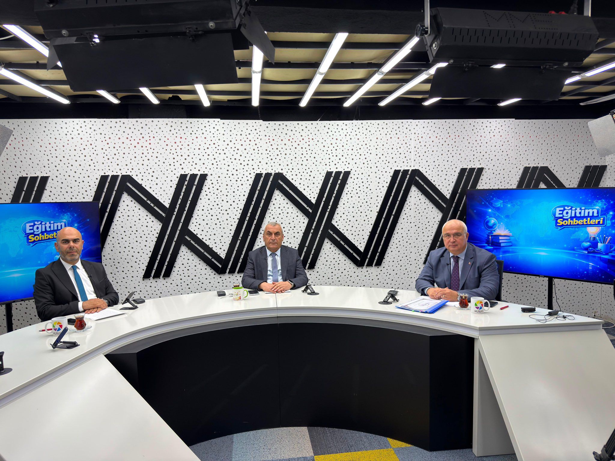 ▶️Melikgazi Kaymakamımız ve İlçe Milli Eğitim Müdürümüz, HUNAT TV Ekranlarında
